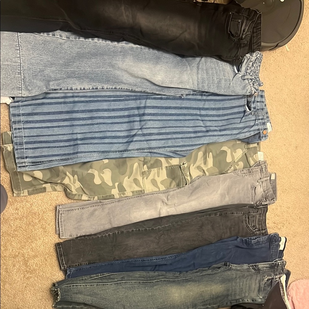 $100 for 8 jeans size 25